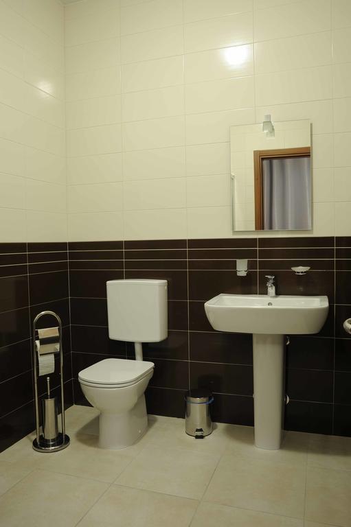 Agriturismo La Bioca Castiglione Falletto Bagian luar foto