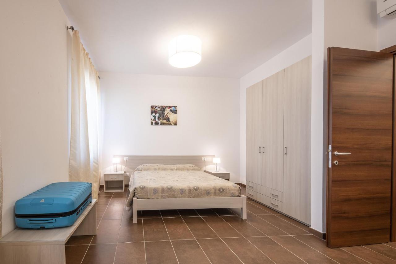 Agriturismo La Bioca Castiglione Falletto Bagian luar foto